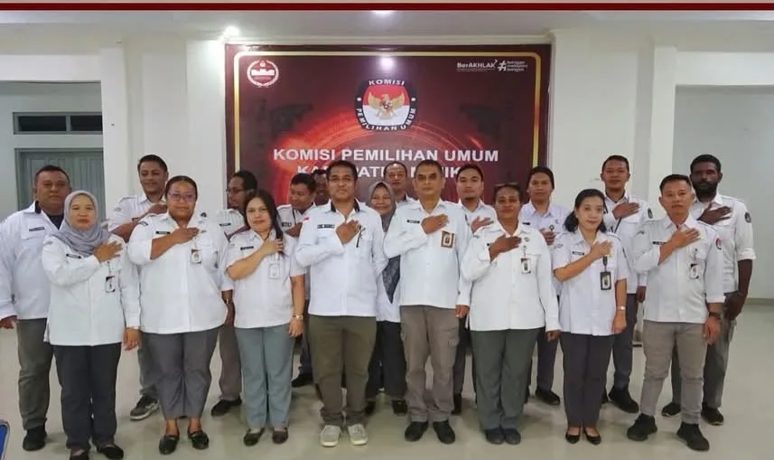 KPU Mimika Awali Pekan dengan Apel dan Pleno Rutin, Disiplin Kerja Diperkuat